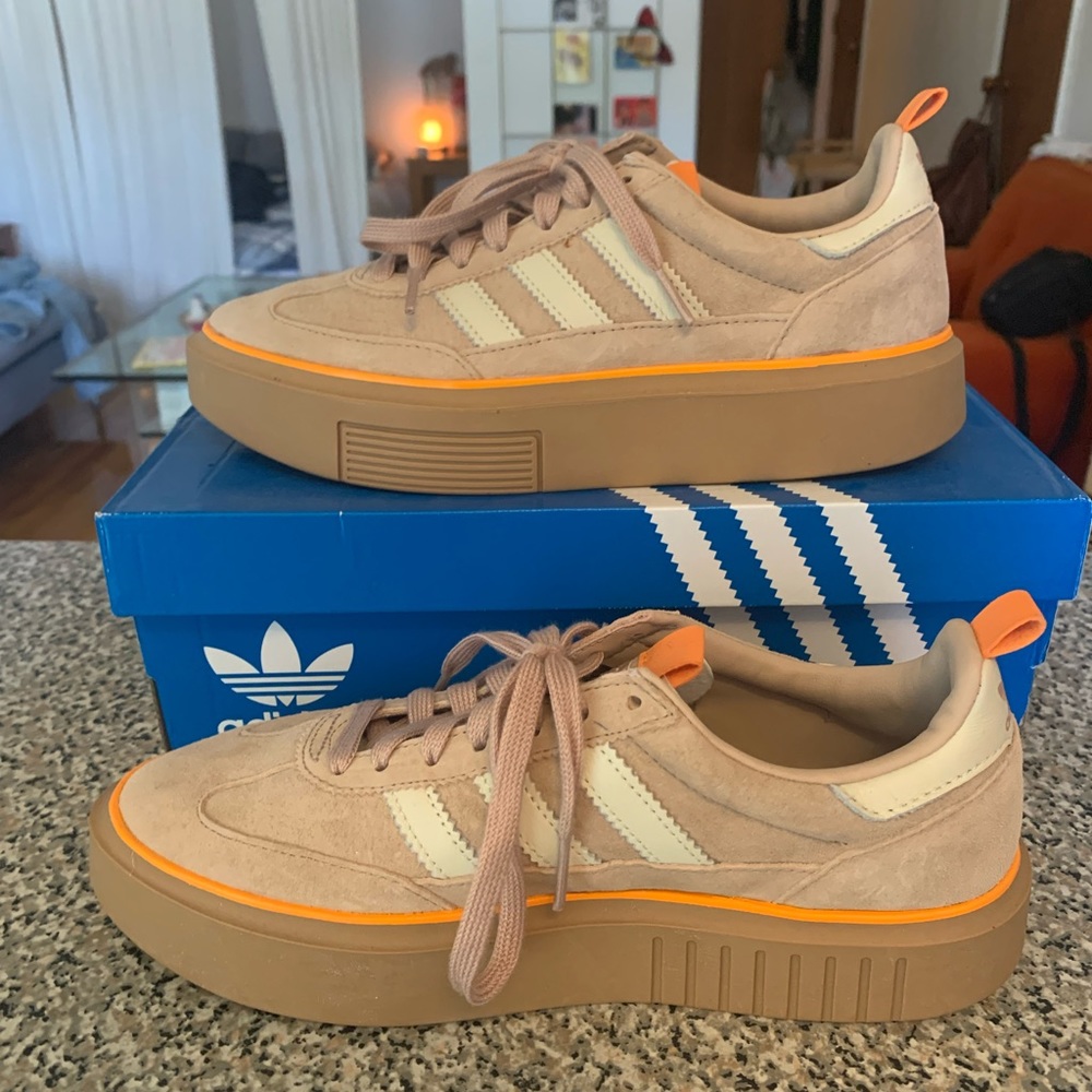 Adidas Sleek Super 72 womens